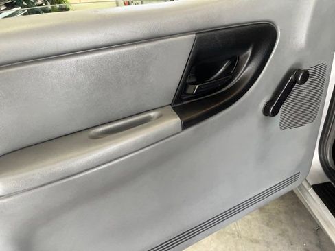 Used 2009 Ford Ranger 2WD Regular Cab image 17