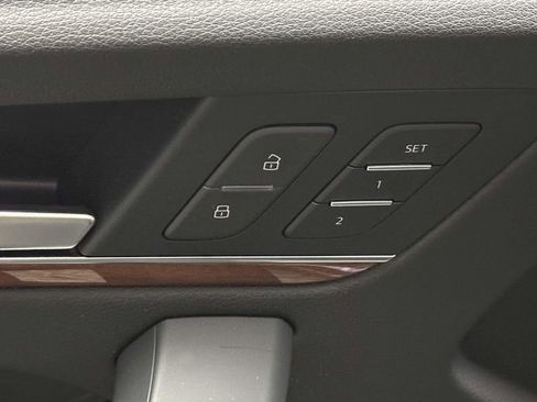 Used 2023 Audi Q5 2.0T Premium Plus w/ Premium Plus Package image 11