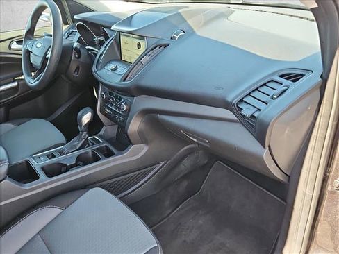 Used 2019 Ford Escape SE image 21