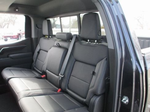 New 2026 GMC Sierra 1500 SLT w/ SLT Convenience Package image 12