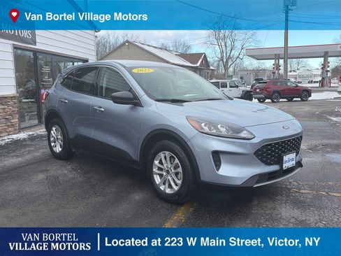 Used 2022 Ford Escape SE w/ Cold Weather Package image 4