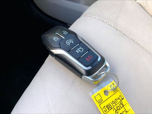 Used 2018 Ford Edge Titanium w/ Equipment Group 301A image 12