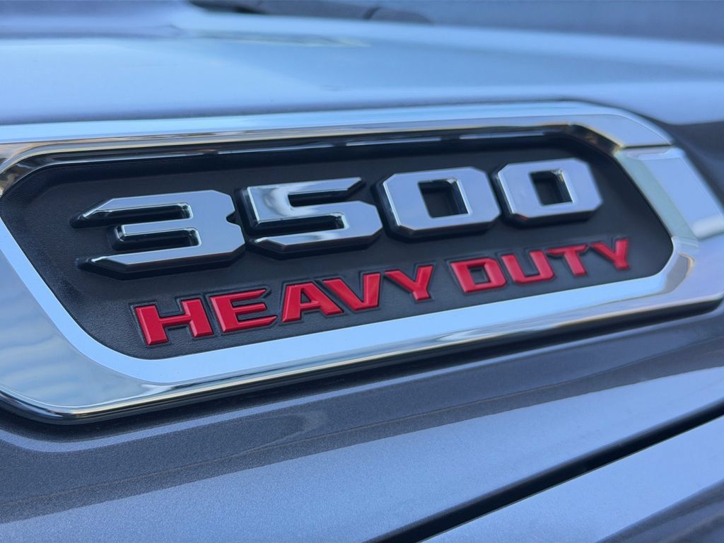 Used 2022 RAM 3500 Laramie AWD/4WD image 10