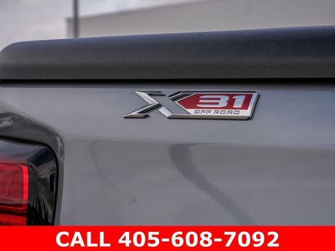 Used 2023 GMC Sierra 1500 SLT w/ SLT Premium Package AWD/4WD image 11