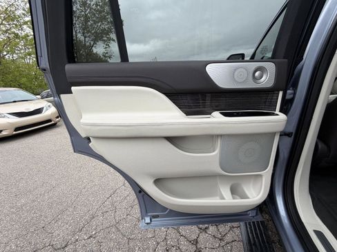 Used 2018 Lincoln Navigator Black Label AWD/4WD image 28