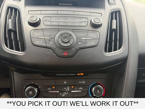 Used 2018 Ford Focus SE FWD image 13
