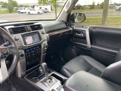 Used 2018 Toyota 4Runner Limited AWD/4WD image 68