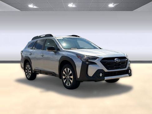 Used 2025 Subaru Outback Limited w/ Popular Package #2 AWD/4WD image 7