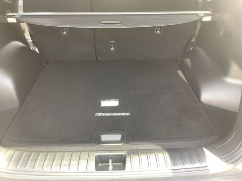 Used 2022 Hyundai Tucson SEL w/ Cargo Package AWD/4WD image 12