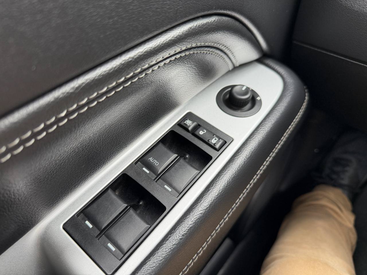 Used 2014 Jeep Compass Latitude w/ All Weather Capability Group AWD/4WD image 28