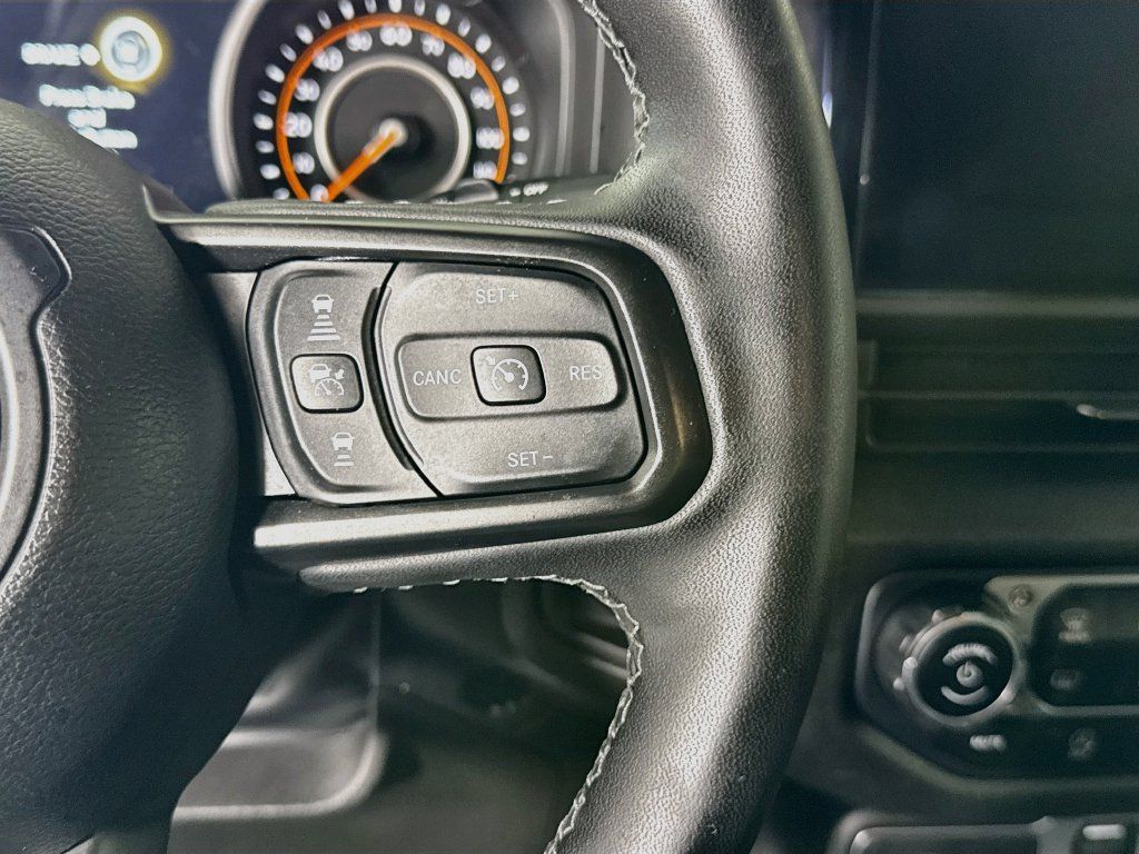 Used 2025 Jeep Wrangler Sport AWD/4WD image 21