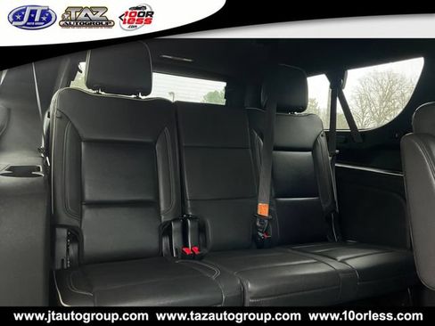 Used 2023 Chevrolet Suburban Premier AWD/4WD image 14