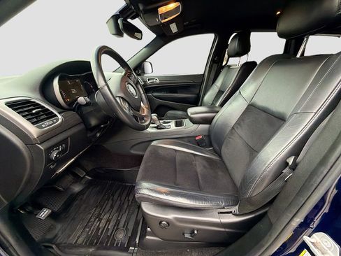 Used 2018 Jeep Grand Cherokee Laredo image 22