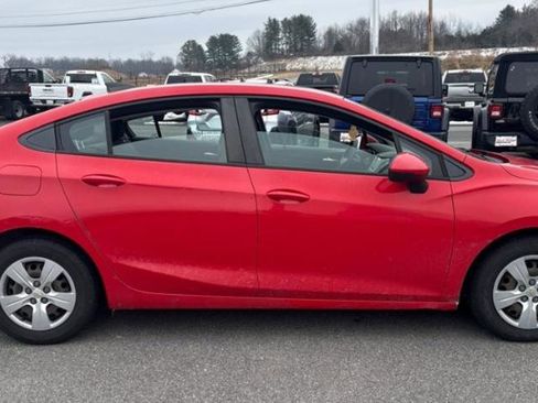 Used 2017 Chevrolet Cruze LS image 13