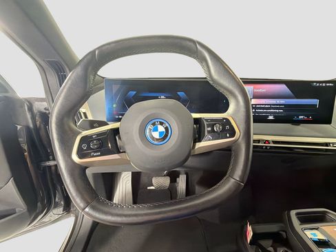 Used 2023 BMW iX xDrive50 w/ Ultimate Package image 12