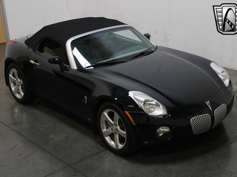Used 2006 Pontiac Solstice Convertible w/ Premium Package image 22