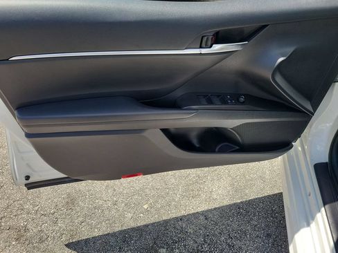 Certified 2022 Toyota Camry SE FWD image 19