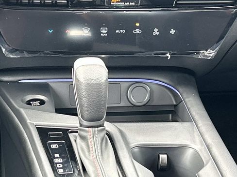 New 2026 Nissan Sentra SR w/ Floor Mat Package FWD image 24