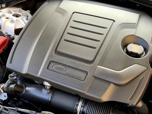 New 2026 Land Rover Range Rover Velar S image 15