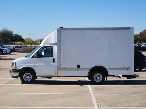 Used 2025 Chevrolet Express 3500 w/ Power Convenience Package image 10