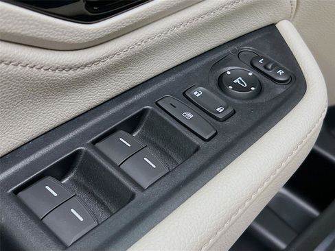 New 2026 Honda Odyssey Touring image 21