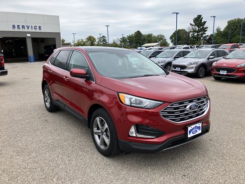 Used 2022 Ford Edge SEL w/ Convenience Package image 4