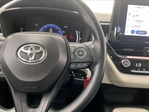 Used 2026 Toyota Corolla LE FWD image 22
