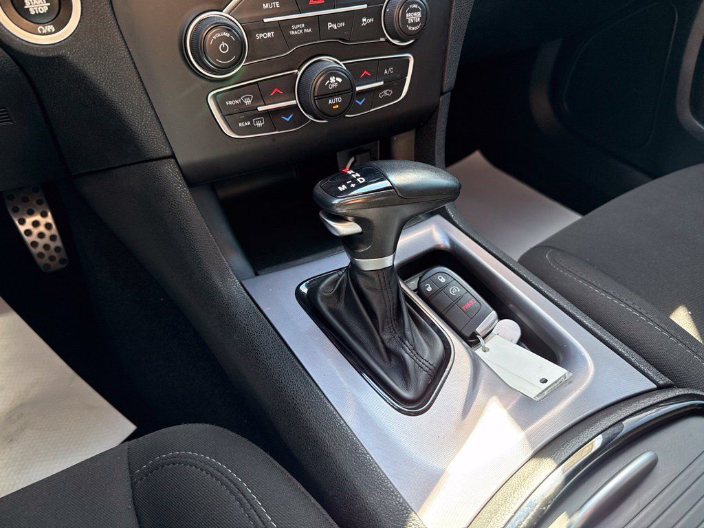 Used 2022 Dodge Charger R/T w/ Blacktop Package RWD image 37