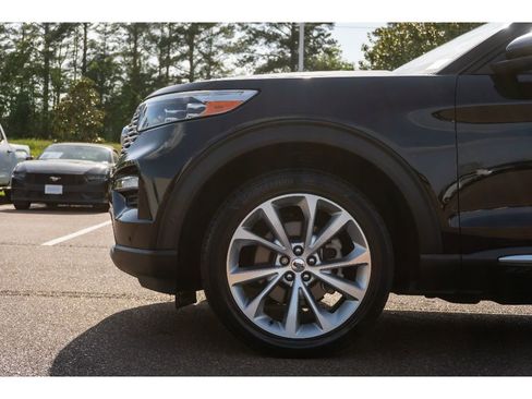 Used 2021 Ford Explorer Platinum w/ Equipment Group 601A image 10