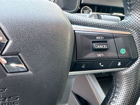 Used 2024 Mitsubishi Outlander SE AWD/4WD image 13