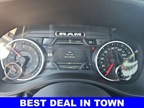 New 2026 RAM 1500 Express AWD/4WD image 18