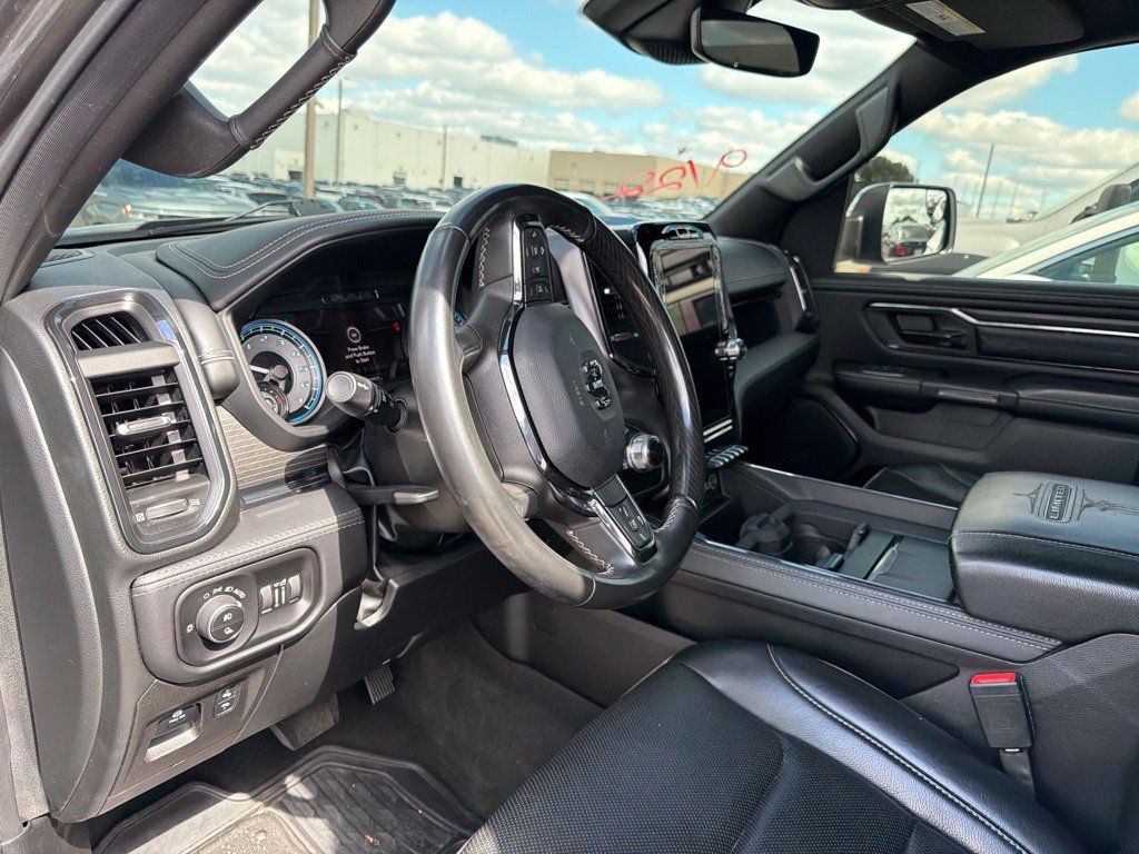 Used 2022 RAM 1500 Limited AWD/4WD image 13