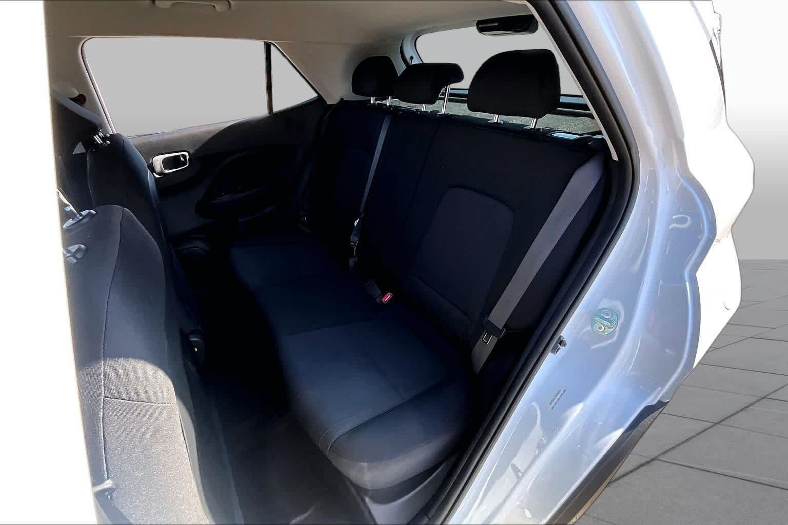 Used 2026 Hyundai Venue SE FWD image 20