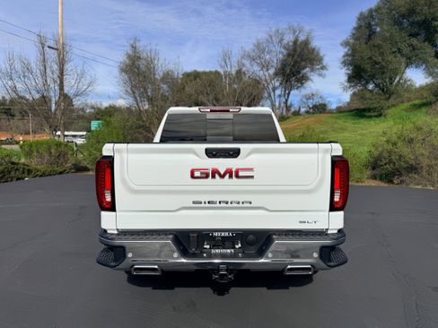 New 2026 GMC Sierra 1500 SLT w/ SLT Premium Package image 5