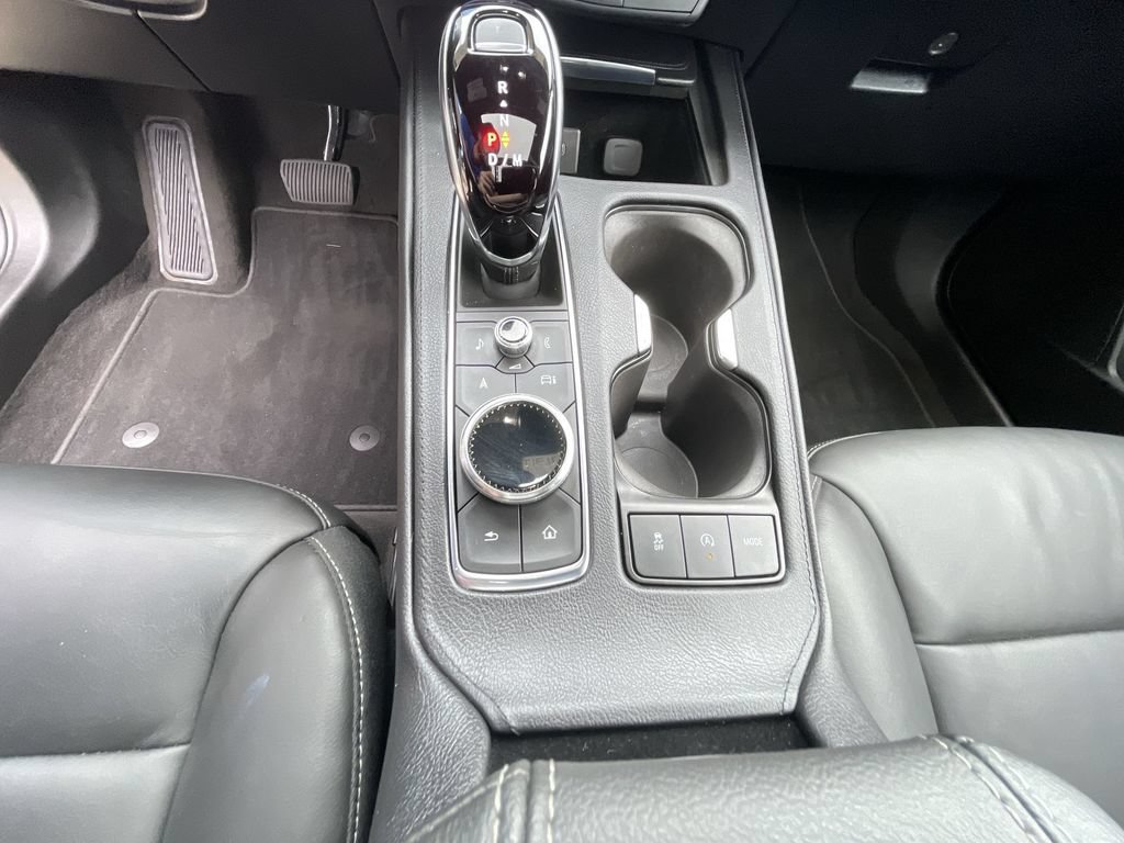 Certified 2025 Cadillac XT4 Premium Luxury FWD image 35