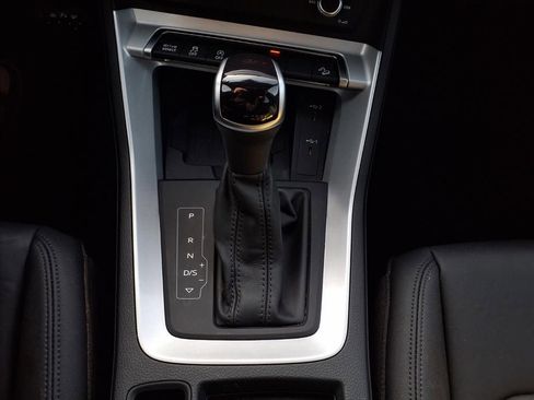 Used 2023 Audi Q3 2.0T Premium Plus image 18