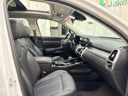 Certified 2022 Kia Sorento SX image 35