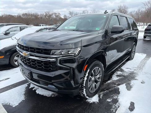 Used 2023 Chevrolet Suburban LS w/ Driver Alert Package image 11