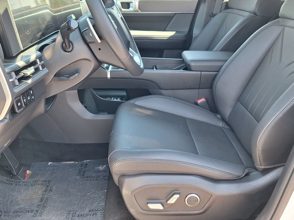 New 2025 Hyundai Santa Fe XRT AWD/4WD image 11