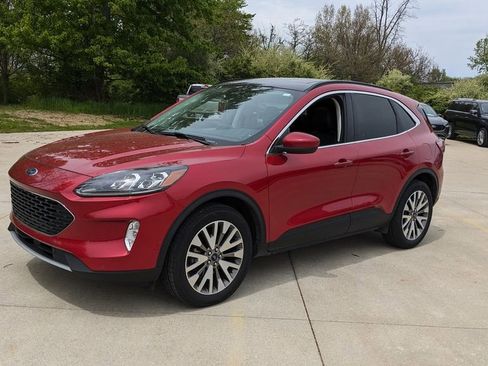 Used 2021 Ford Escape Titanium AWD/4WD image 7