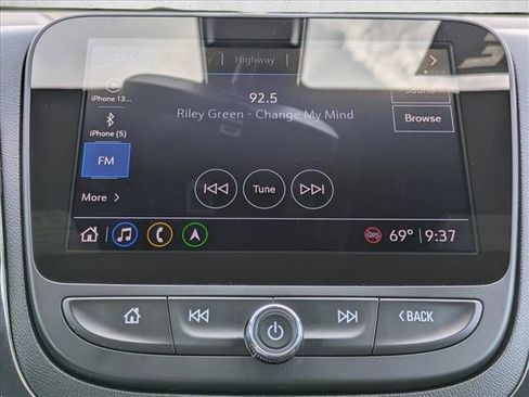 Used 2022 Chevrolet Equinox RS w/ RS Leather Package FWD image 14