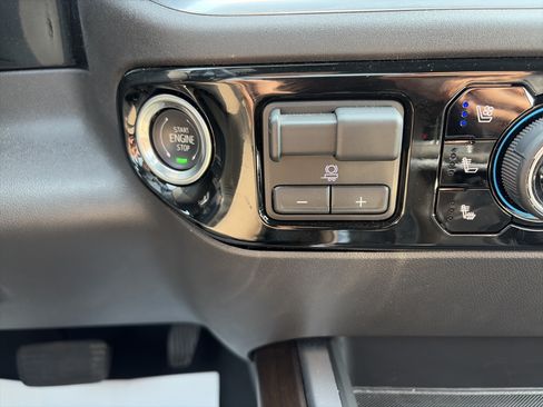 Used 2026 Chevrolet Silverado 1500 High Country w/ Technology Package AWD/4WD image 31