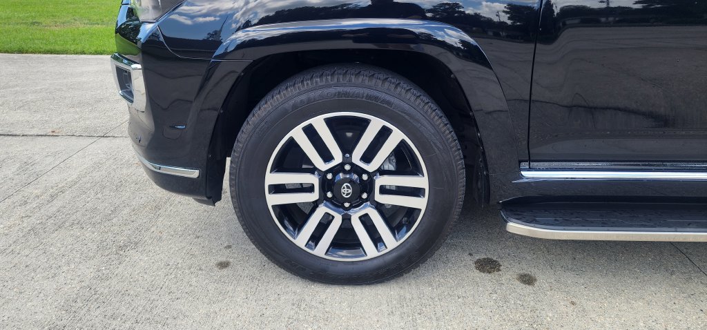 Used 2024 Toyota 4Runner Limited RWD image 9