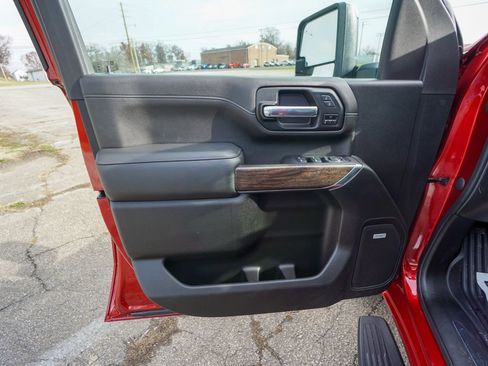 Used 2023 GMC Sierra 3500 Denali w/ Denali Ultimate Package image 17