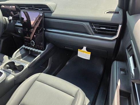 New 2026 GMC Terrain Elevation w/ Elevation Premium Package FWD image 18