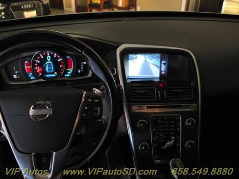 Used 2014 Volvo XC60 T6 image 8