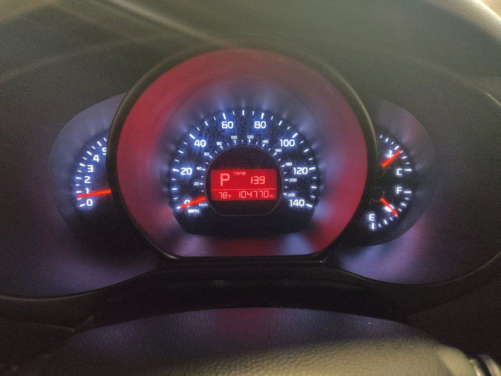 Used 2018 Kia Soul + FWD image 23