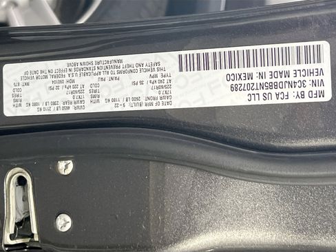 Used 2022 Jeep Compass Latitude image 29