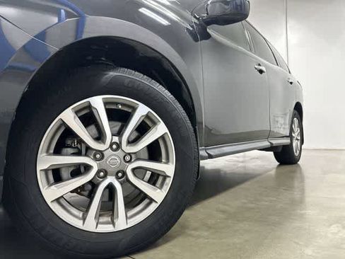 Used 2015 Nissan Pathfinder S FWD image 26