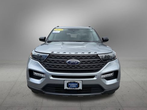 Certified 2023 Ford Explorer XLT w/ Equipment Group 202A AWD/4WD image 7